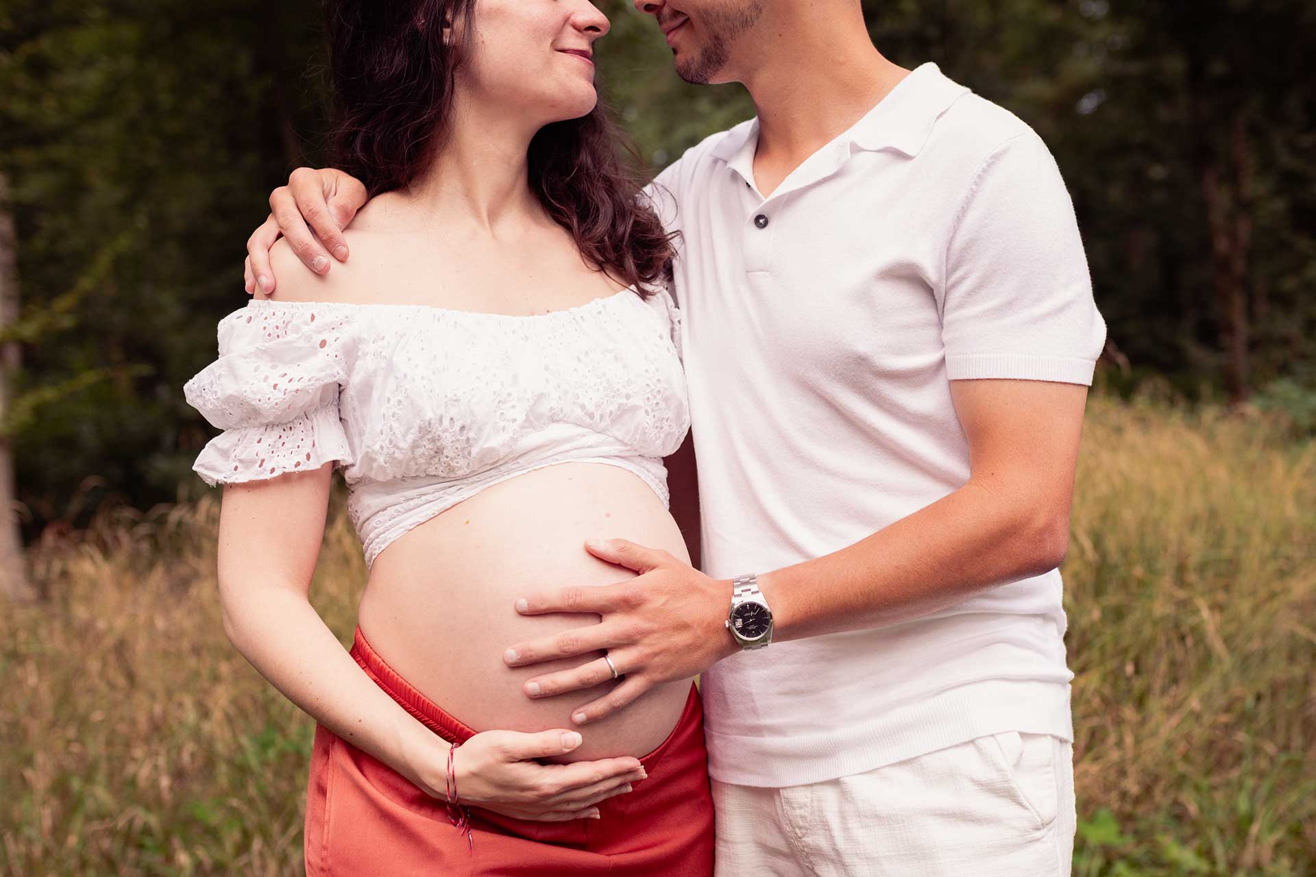 Grossesse couple - Forêt